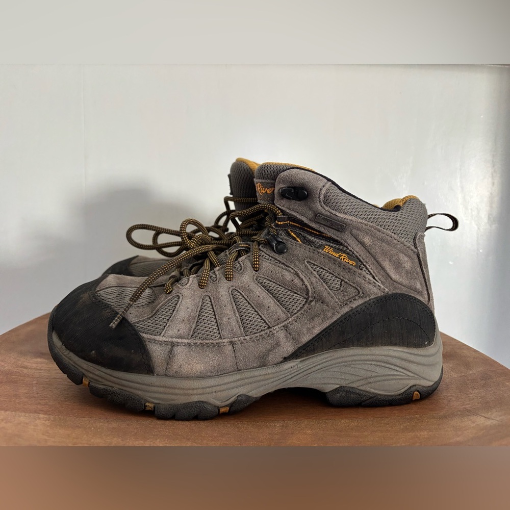 Men’s Wind River hiking shoes